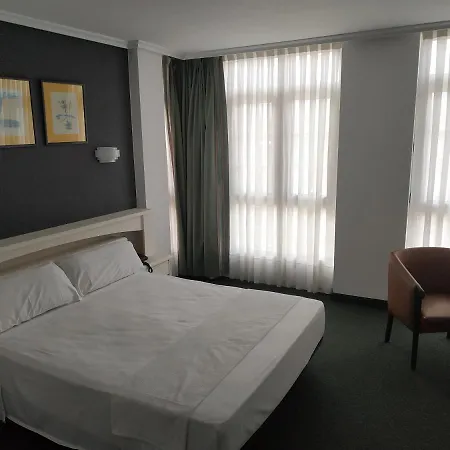 Hotel La Campana 3*