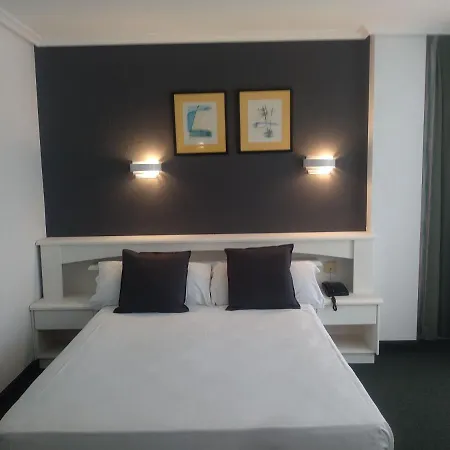 Hotel La Campana 3*