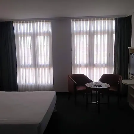 Hotel La Campana 3*