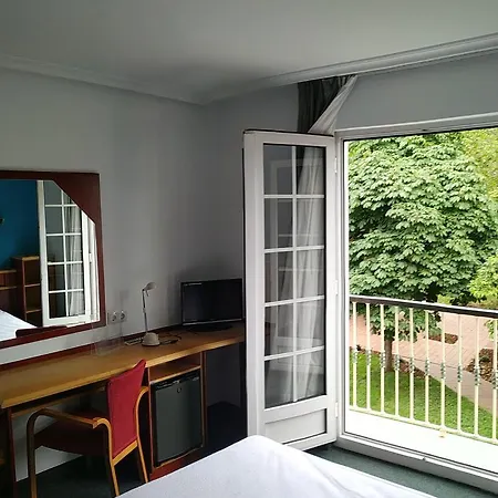 La Campana Hotel Llanera (Asturias)